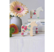 Decoratieve houten paarden met bloemmotief als tafeldecoratie