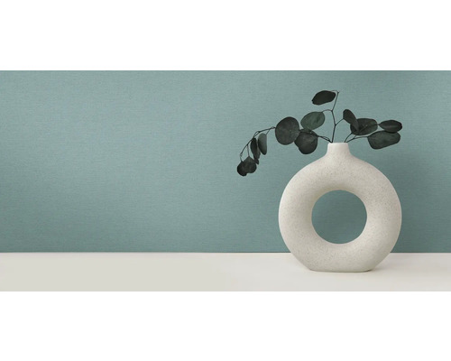 Decoratieve vaas met planten op tafel