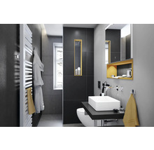 Moderne badkamer met wastafel, toilet en handdoekradiator