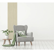 Gezellige leeshoek met fauteuil, bijzettafel en kamerplant
