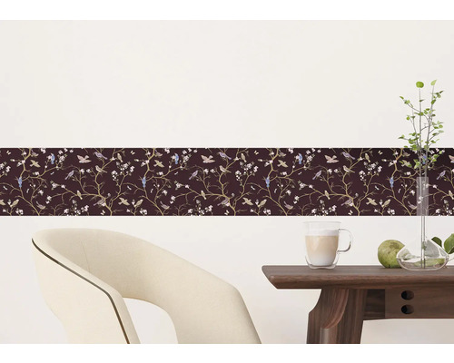 Wandbordüre met Vogel- und Blumenmuster im Interieur.