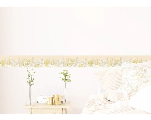 Kamerdecoratie met bloemenrand en nachtkastje