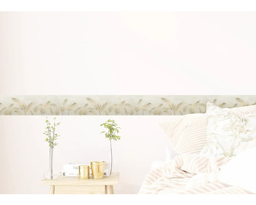 Decoratieve kamer met border en florale accenten voor een stijlvolle ambiance.