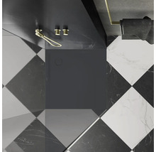 Moderne badkamer met schaakbordtegels en douche