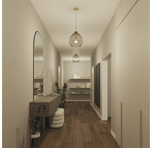 Hal met spiegel, console, garderobe en hanglampen