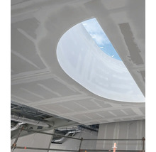 Plafond met gipsplaten en halfronde opening
