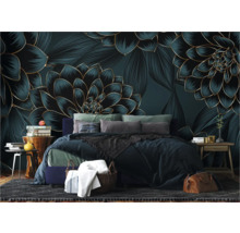 Slaapkamer met bloemenbehang en bed