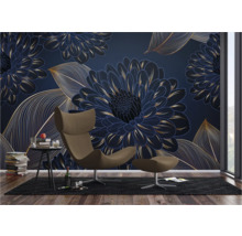 Woonkamer met bloemen fotobehang, fauteuil en vloerkleed