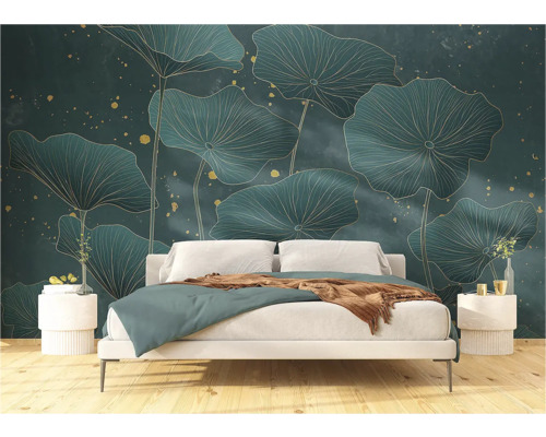 Slaapkamer met wandbekleding met bloemmotief