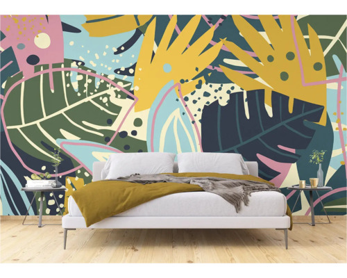 Slaapkamer met abstract bloemenbehang en tweepersoonsbed