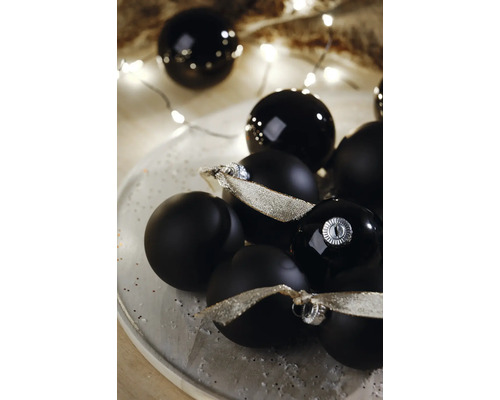 Decoratieve kerstballen in zwart met linten