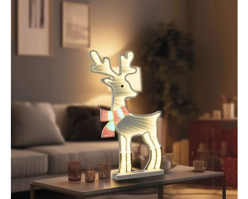 Decoratief, lichtgevend rendier voor de kerstperiode in de woonkamer.