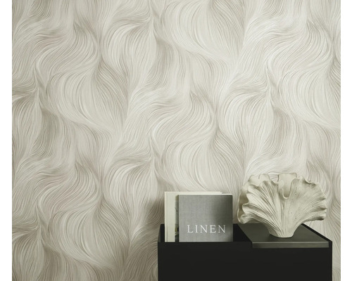 Gestructureerd behang met golvend patroon in de woonkamer