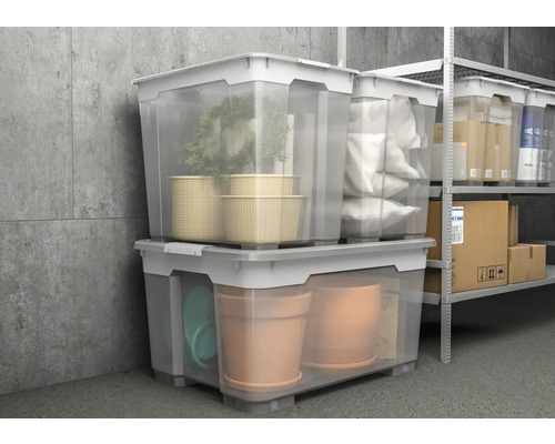 Gestapelde, transparante opbergdozen met deksel voor het opbergen van verschillende voorwerpen