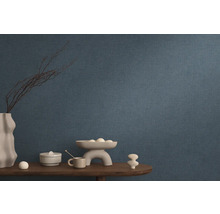 Decoratief behang met textielpatroon in de woonkamer