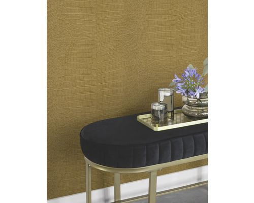 Decoratief behang met krokodillenleermotief op de muur