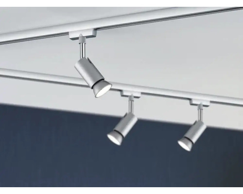 Plafondlamp met drie spots op een rail