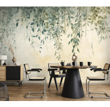 Eetkamer met bladeren behang, eettafel en stoelen.