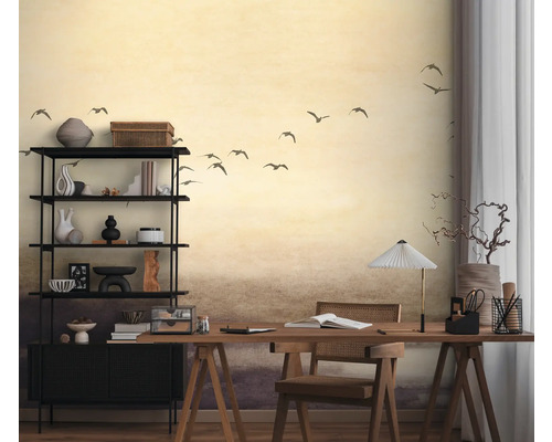 Studeerkamer met bureau, plank en vogelbehang