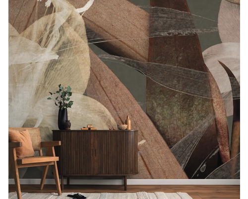 Kamerontwerp met een abstract, organisch fotobehang, aangevuld met een houten kast en een rotan stoel