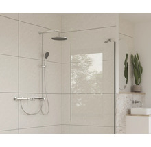 Badkamer met douchewand, thermostatische kraan en hoofddouche