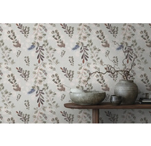 Behang met botanisch bladerontwerp in een interieur