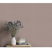 Decoratief kamerbehang met textielstructuur in de woonkamer