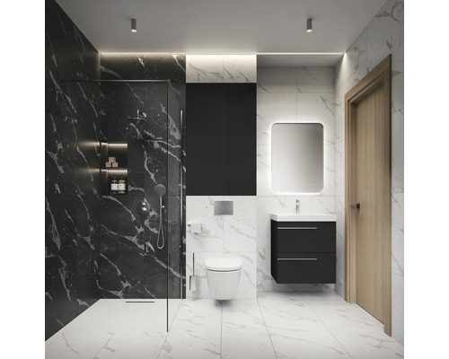 Lichte badkamer met douche, toilet, wastafelonderkast, spiegelkast en marmerlook