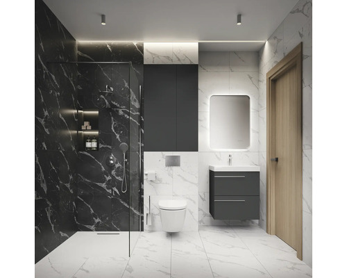 Moderne badkamer met douche, wastafel, toilet en marmerlook.