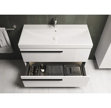 Wastafelmeubel met open lade in badkamer