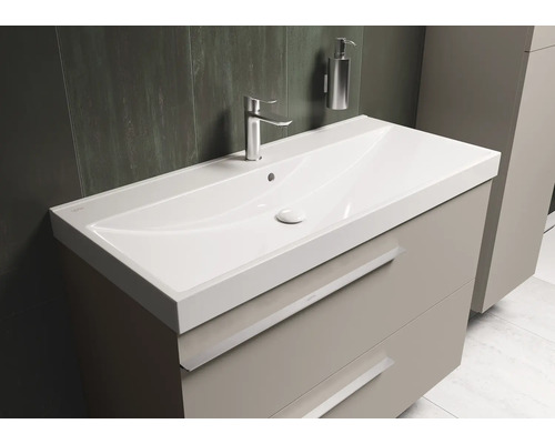 Wastafelonderkast met wastafel, kraan en zeepdispenser