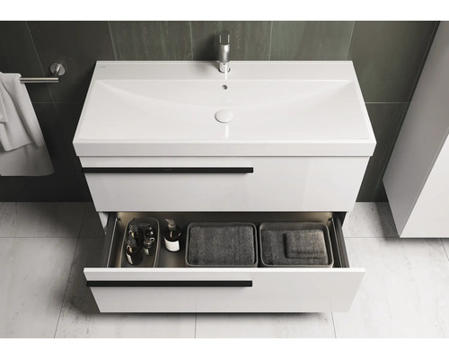 Wastafelonderkast met lade in badkamer