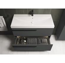 Wastafelonderkast met open lade in badkamer