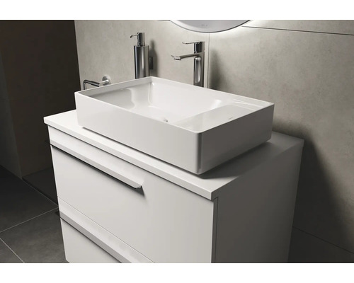 Moderne badkamer met waskom en wastafelonderkast