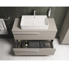 Moderne badkamer met wastafel en open lade-element