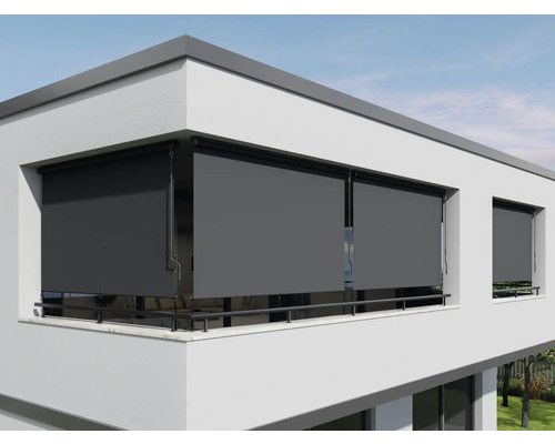 Donkergrijze balkonmarkiezen aan een modern gebouw voor zonwering