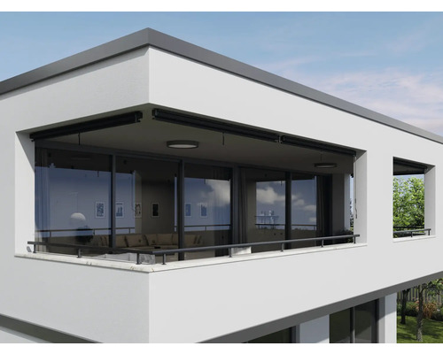 Modern huis met balkon en geïnstalleerde privacy screen.