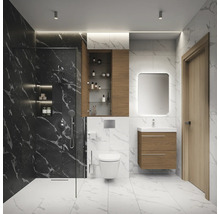 Moderne badkamer met douche, toilet, wastafel en spiegelkast