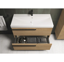 Wastafelonderkast met open lade in de badkamer