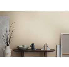 Wanddecoratie met tafel, decoratie en canvas