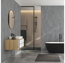 Moderne badkamer met wastafel, spiegel, douche en ligbad