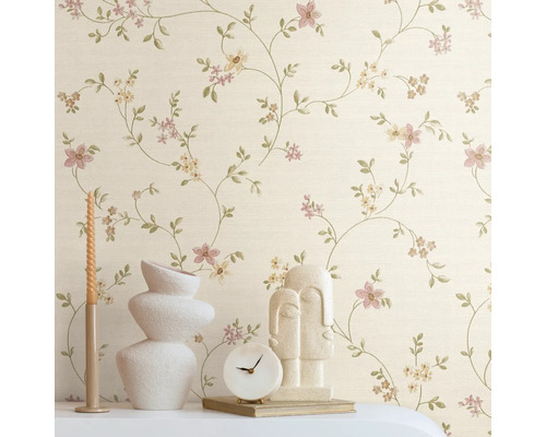 Decoratief behang met bloemmotief op de muur