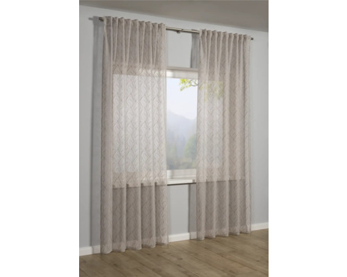 Gordijn met patroon voor een raam