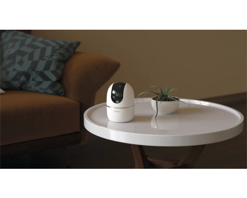 Imou bewakingscamera op een tafel