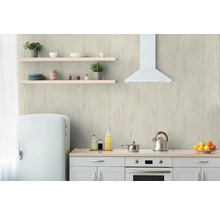 Lichte keuken met planken en afzuigkap