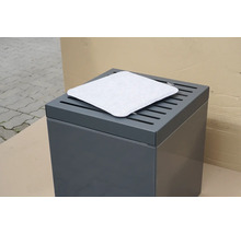 Grijze afvalcontainerbekleding met zitkussen