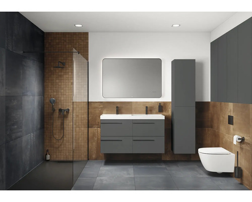 Moderne badkamer met douche, wastafel, spiegelkast en toilet in grijs en bruin