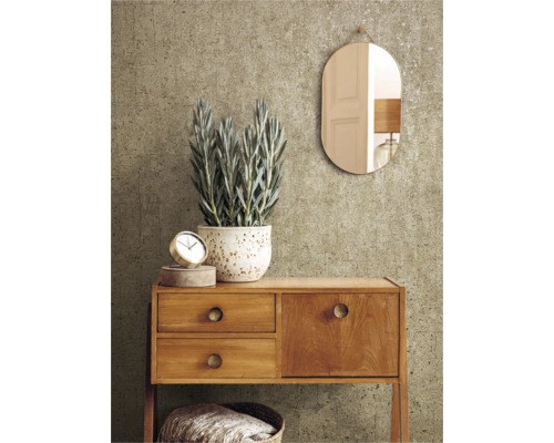 Decoratieve scène met ladekast, spiegel, klok en potplant voor een wandbehang