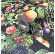 Behangrol met fruitpatroon op een donkere achtergrond