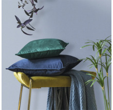 Decoratieve scène met kussens en bank